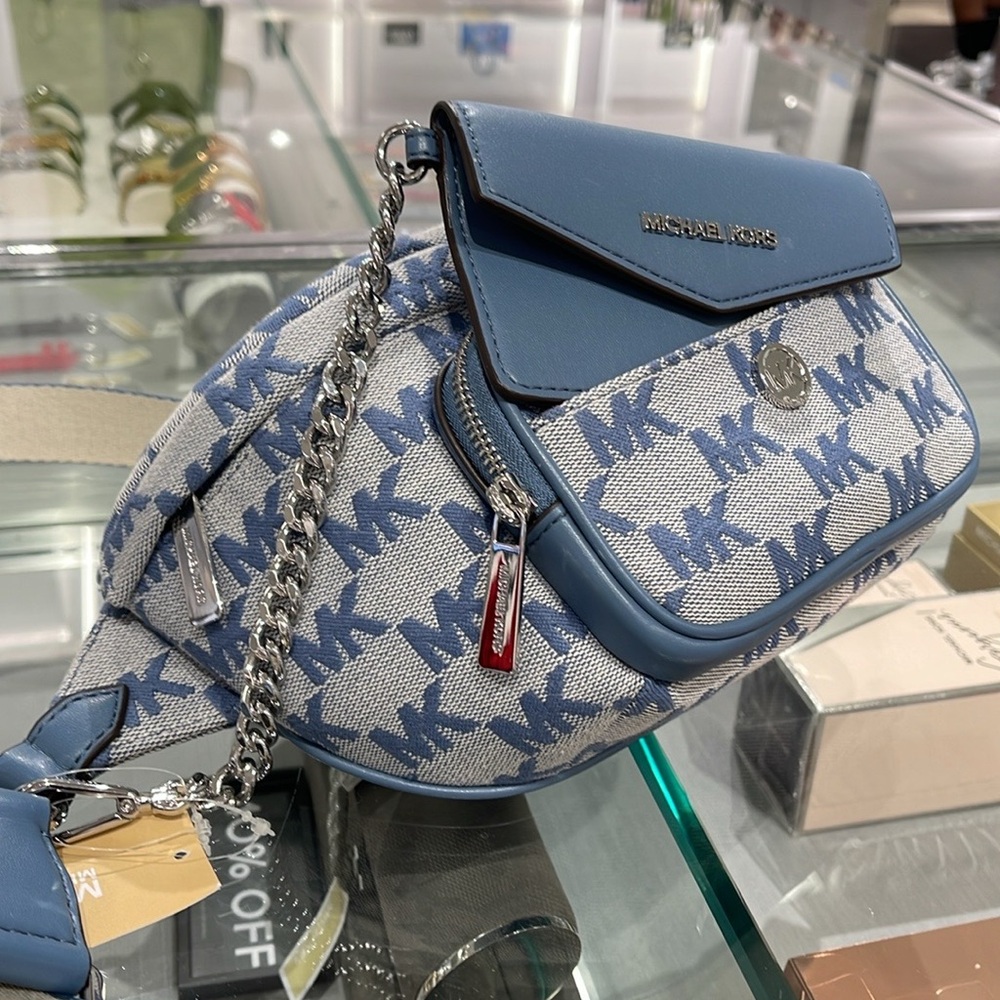 MICHAEL KORS
Maisie Large Logo 2-in-1 Sling Waist Fanny Pack Crossbody 
Denim - Picture 15 of 16